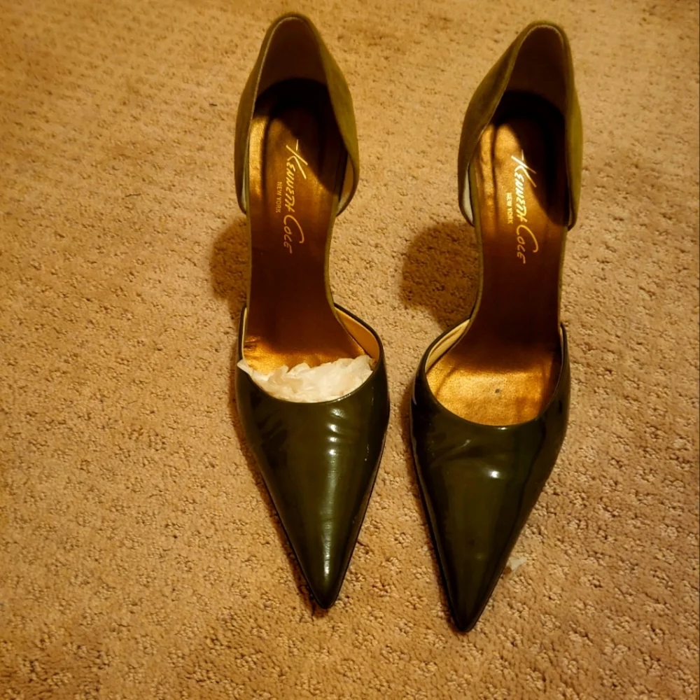 Shoes - Picture 1 of 4